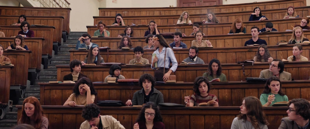 Parthenope estudia antropología y se convertirá en académica.