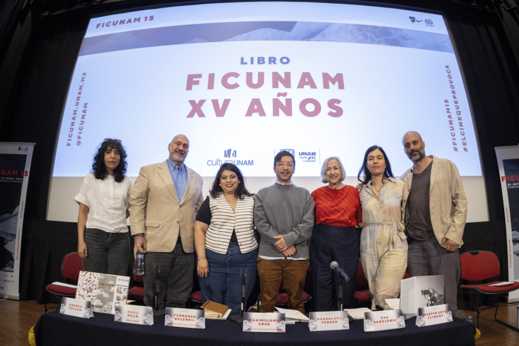 La presentación del libro FICUNAM 15 años. Fotografía de Mario Valencia FICUNAM.